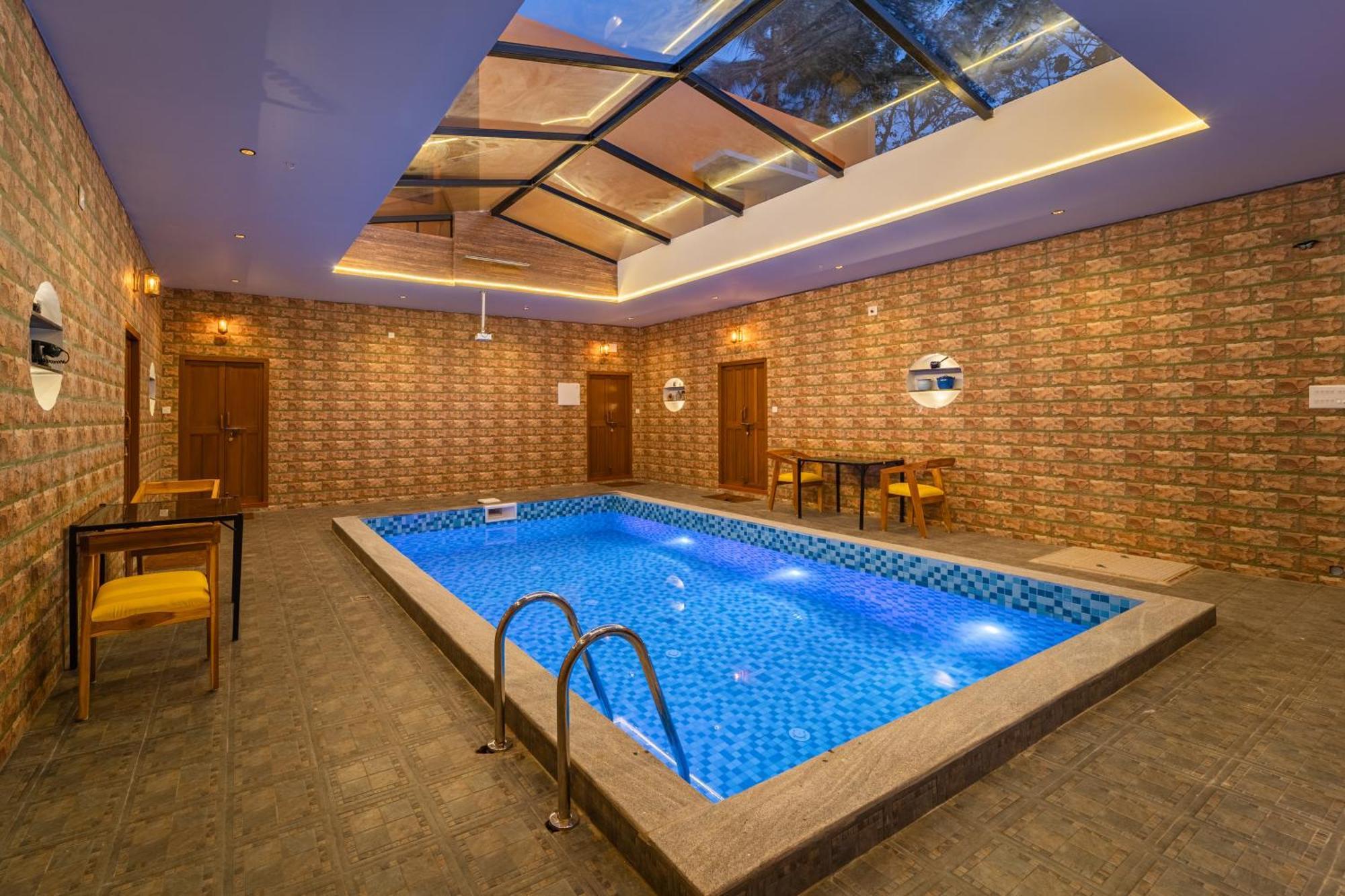 Teak Leaf Gateway Villa With Swimming Pool Indoor Games Kalapettai Exterior photo