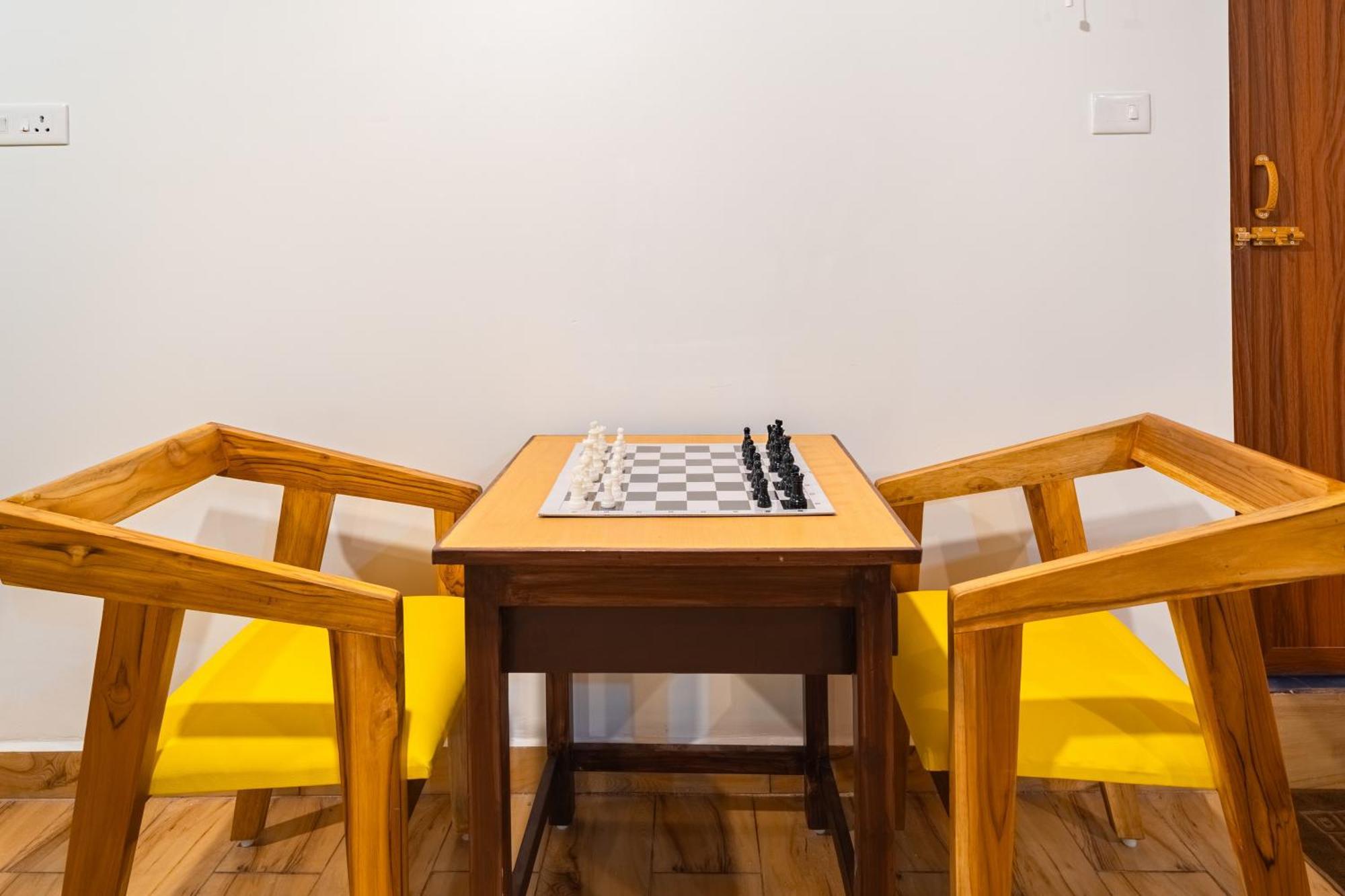 Teak Leaf Gateway Villa With Swimming Pool Indoor Games Kalapettai Exterior photo