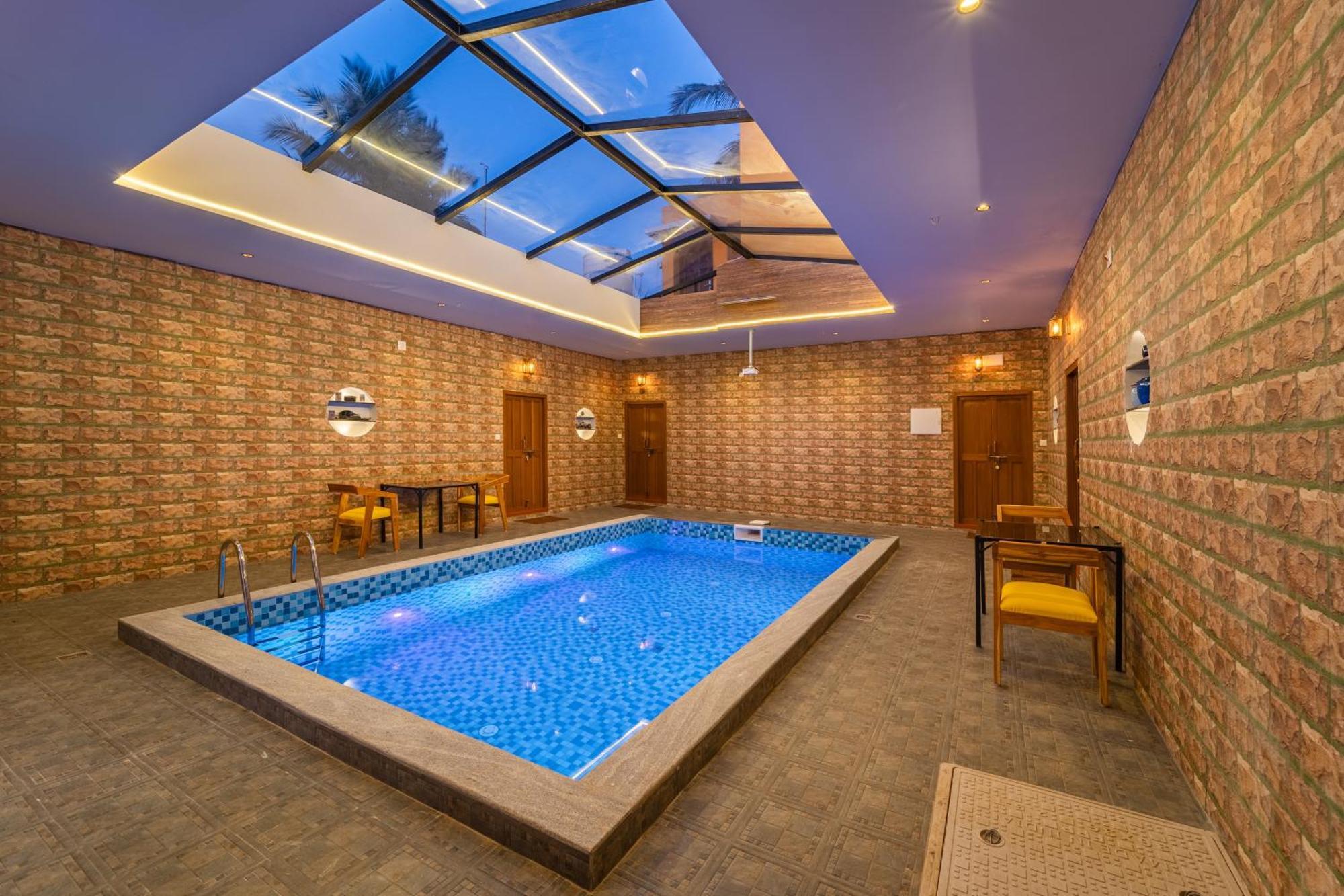Teak Leaf Gateway Villa With Swimming Pool Indoor Games Kalapettai Exterior photo