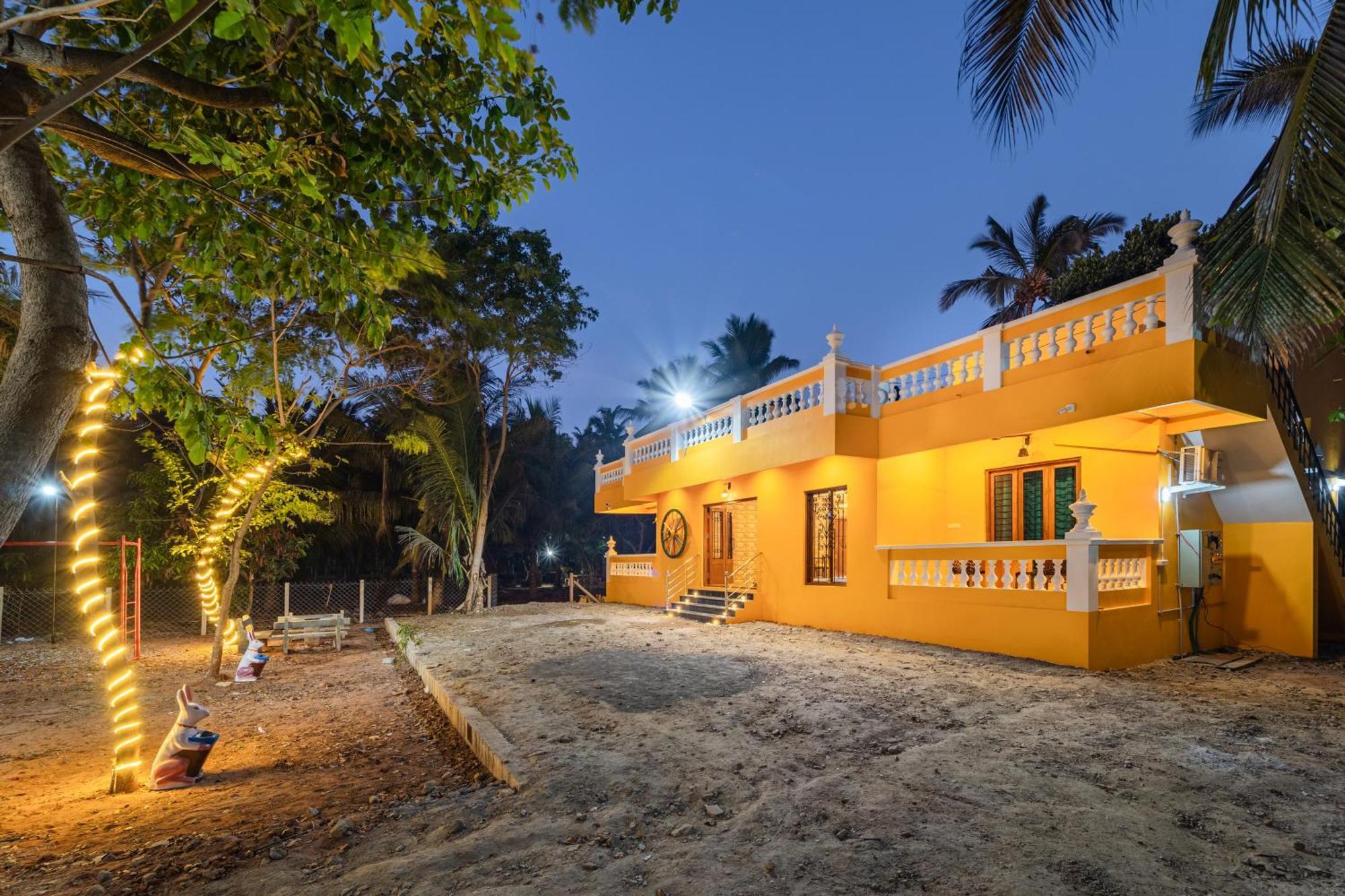 Teak Leaf Gateway Villa With Swimming Pool Indoor Games Kalapettai Exterior photo