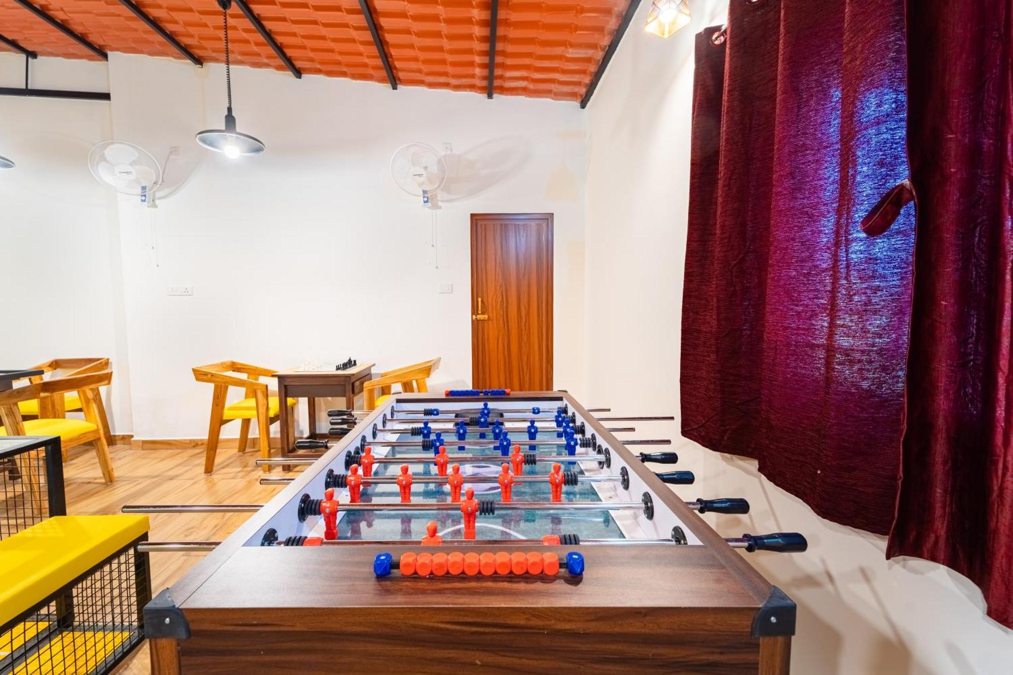 Teak Leaf Gateway Villa With Swimming Pool Indoor Games Kalapettai Exterior photo